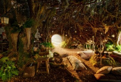 Airbnb ชวนสัมผัสมนต์เสน่ห์ Wicked: For Good เปิดประสบการณ์สุดพิเศษ ณ บ้านพักเอลฟาบา