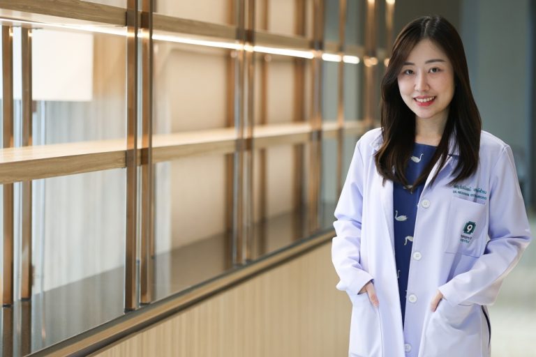 “1 นาที สูญเสีย 1 ล้านเซลล์สมอง” แพทย์ผู้เชี่ยวชาญเตือนภัย ‘สโตรก’ โรคร้ายที่ต้องแข่งกับเวลา เกิดขึ้นได้กับทุกคนแม้สุขภาพแข็งแรง วัยทำงานเสี่ยงพุ่ง