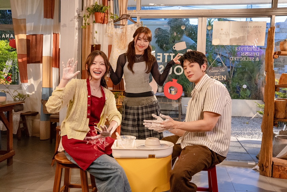 RISA NARISA ส่งเพลง “ชอบกลับได้ยัง” พร้อมสานต่อจาก “my daisy” ได้ “มาเบล PiXXiE” และ “ปอร์เช่ ศิวกร” ร่วมแสดง MV อีกครั้ง