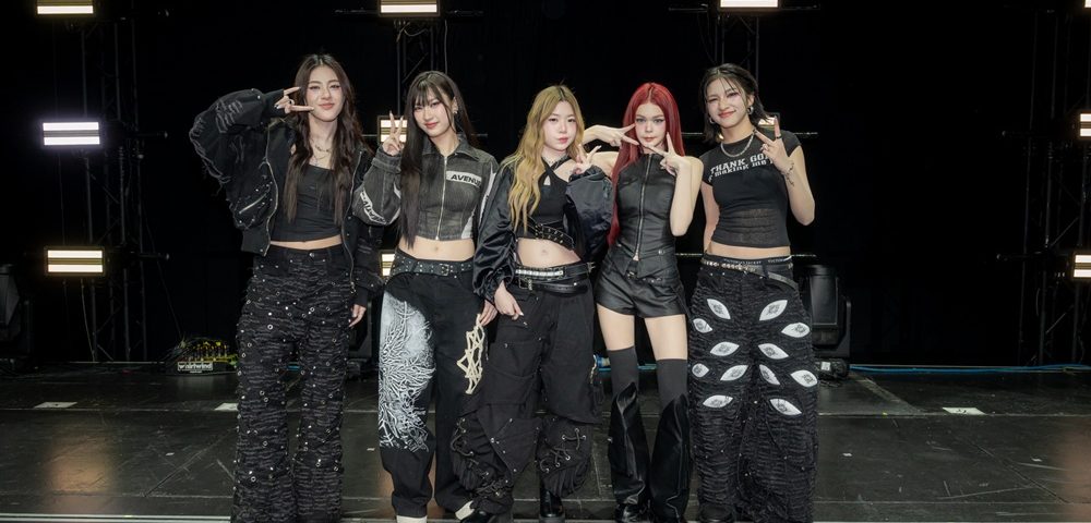 เดบิวต์แล้ว! 5 สาว “TACE” ก้าวสู่ศิลปินอย่างเต็มตัว เปิดตัวซิงเกิลแรก “Mask On” บนเดบิวต์สเตจสุดอลังการ เสิร์ฟเพอร์ฟอร์แมนซ์สะกดทุกสายตา