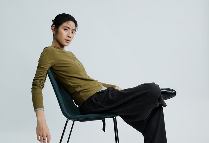 ฟ้าร้องเสียงดัง แต่เธอเงียบ “sarah salola” ปล่อยเพลงชวนร้องไห้ ส่งท้ายหน้าฝน “อย่าฟังฉันร้อง (Let It Rain)”