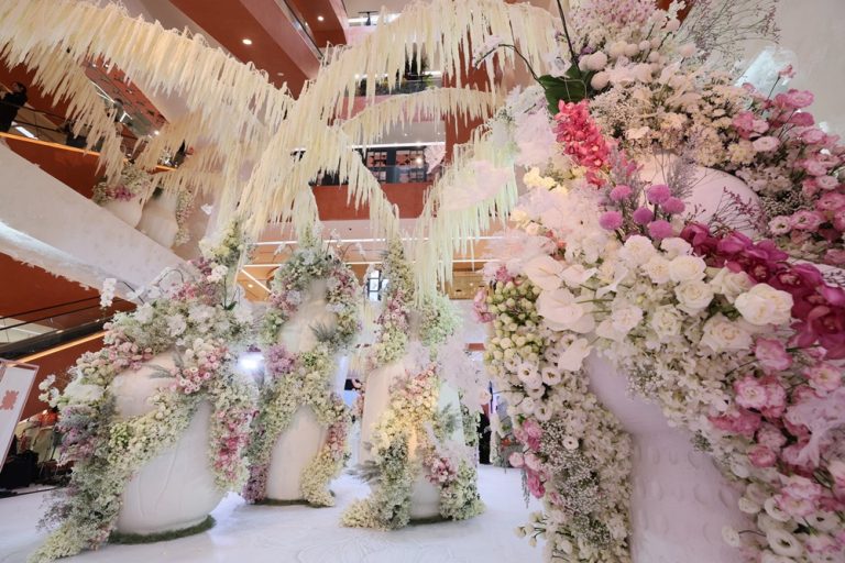 ห้างเซ็นทรัลฉลอง 79 ปีอย่างยิ่งใหญ่! “CENTRAL ANNIVERSARY 2026 – WHERE WONDERS BLOOM” เนรมิต 6 โลกแห่งดอกไม้และจินตนาการ